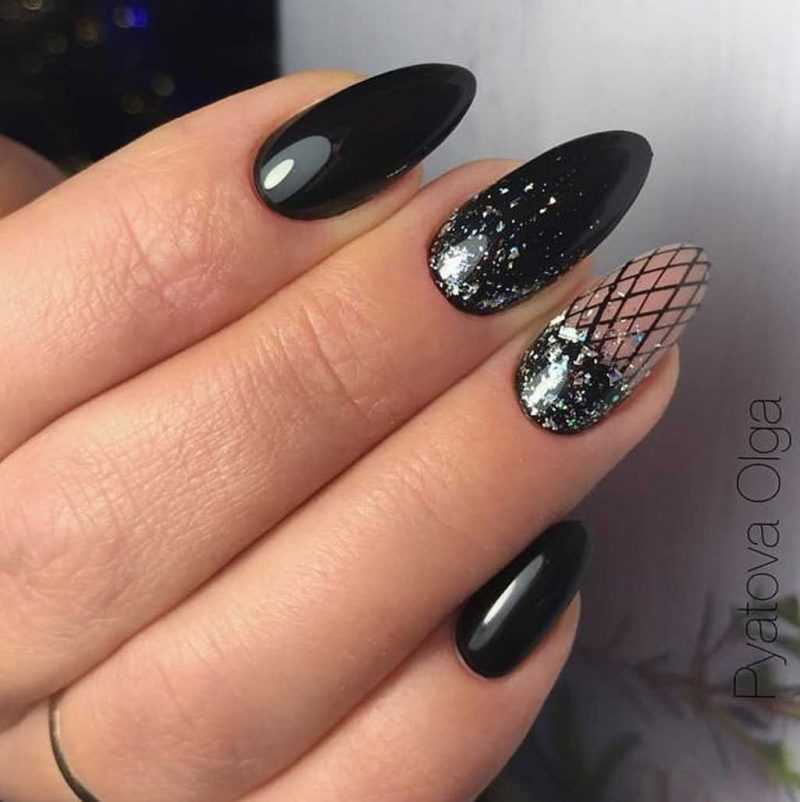 black-nails-121