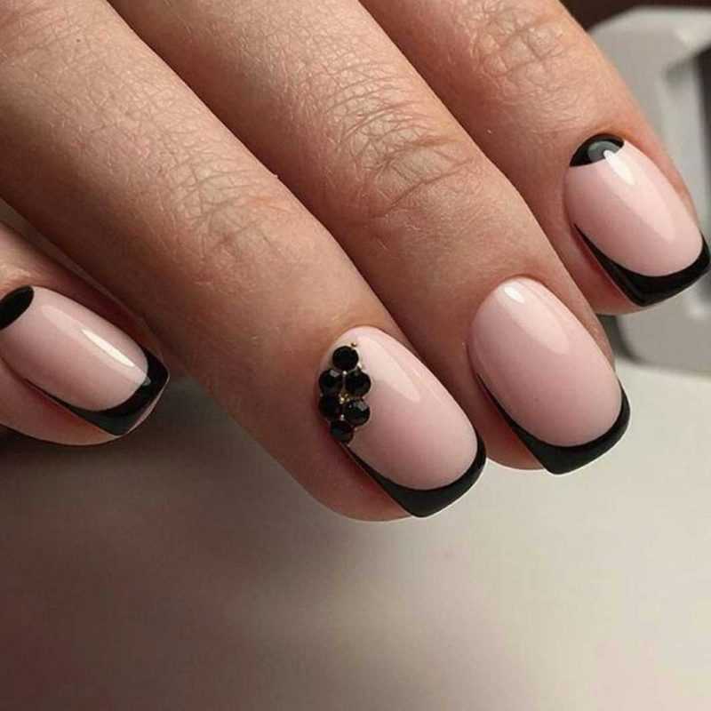 black-nails-77
