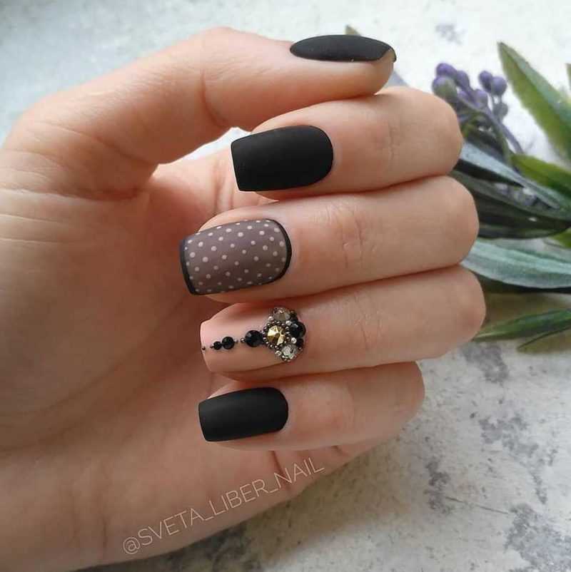 black-nails-82