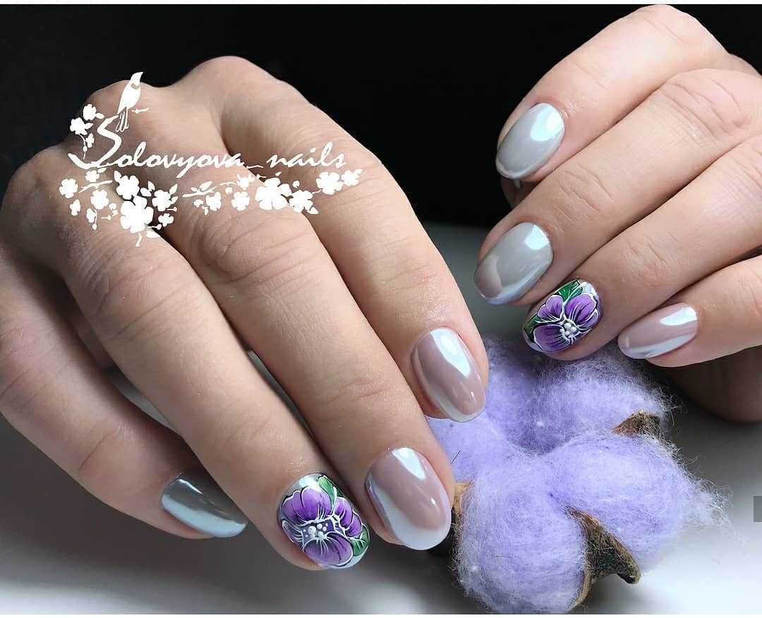 фіолетові нігті з сріблом