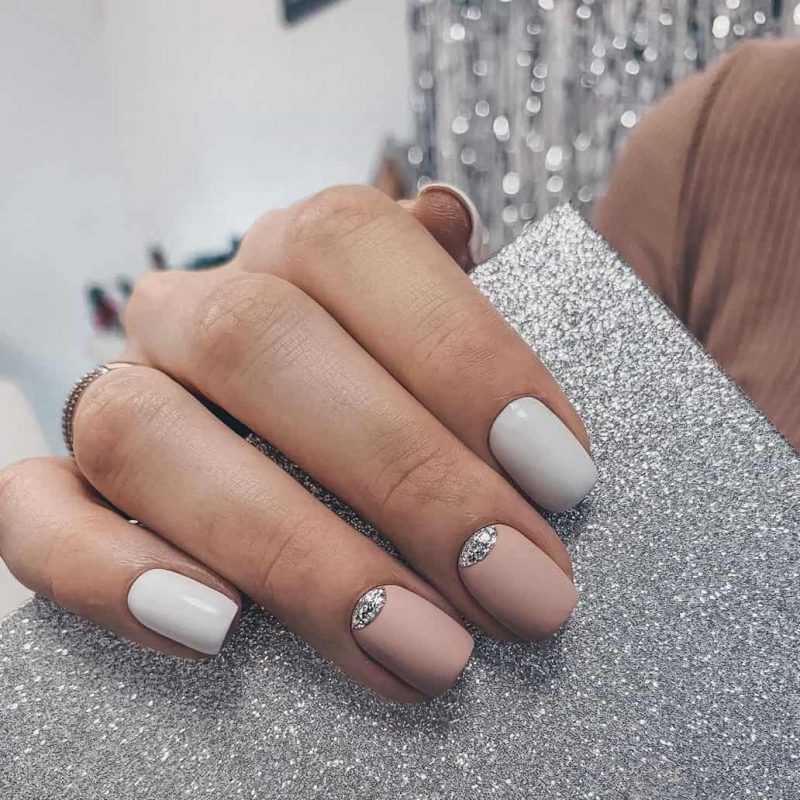 delicate-nails-151