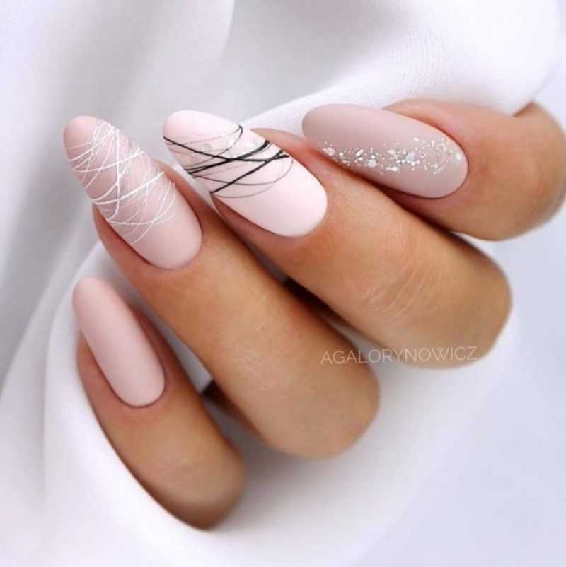 delicate-nails-84
