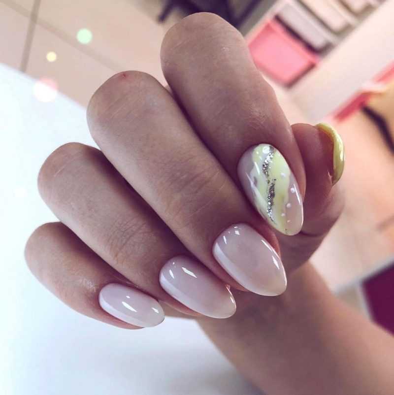 delicate-nails-110