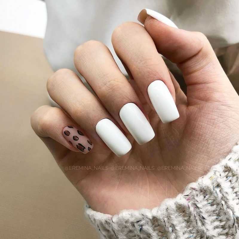 delicate-nails-83
