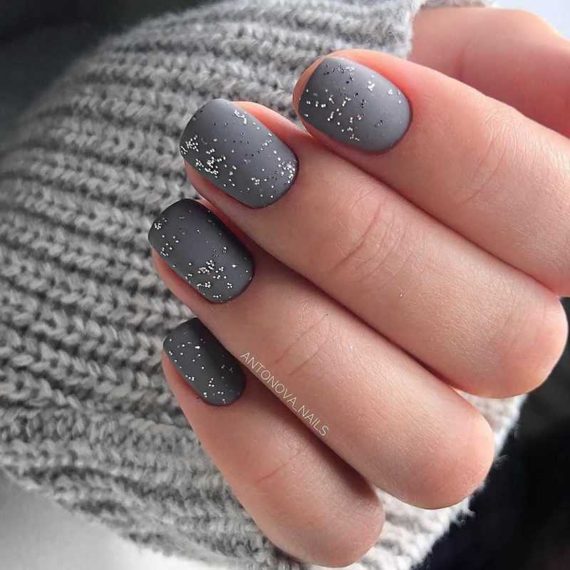 grey-nail-9