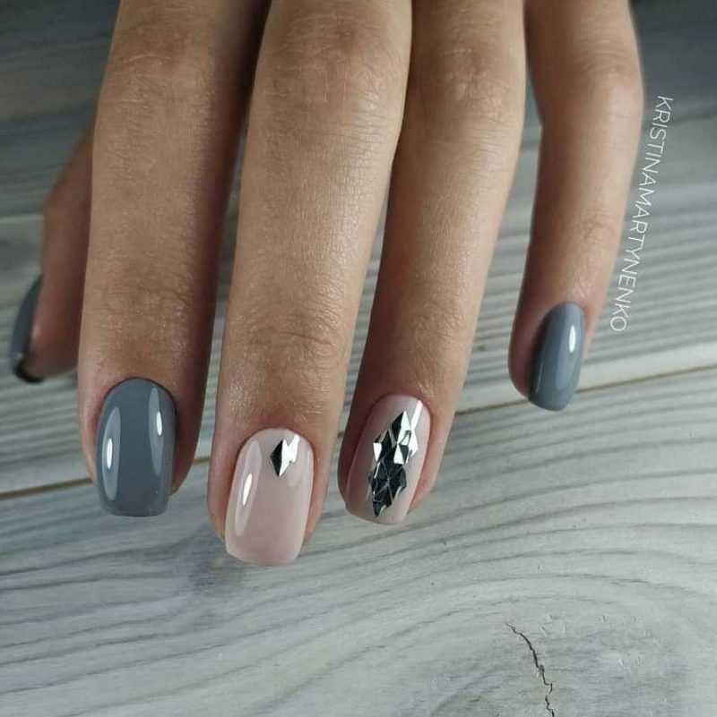 grey-nail-126